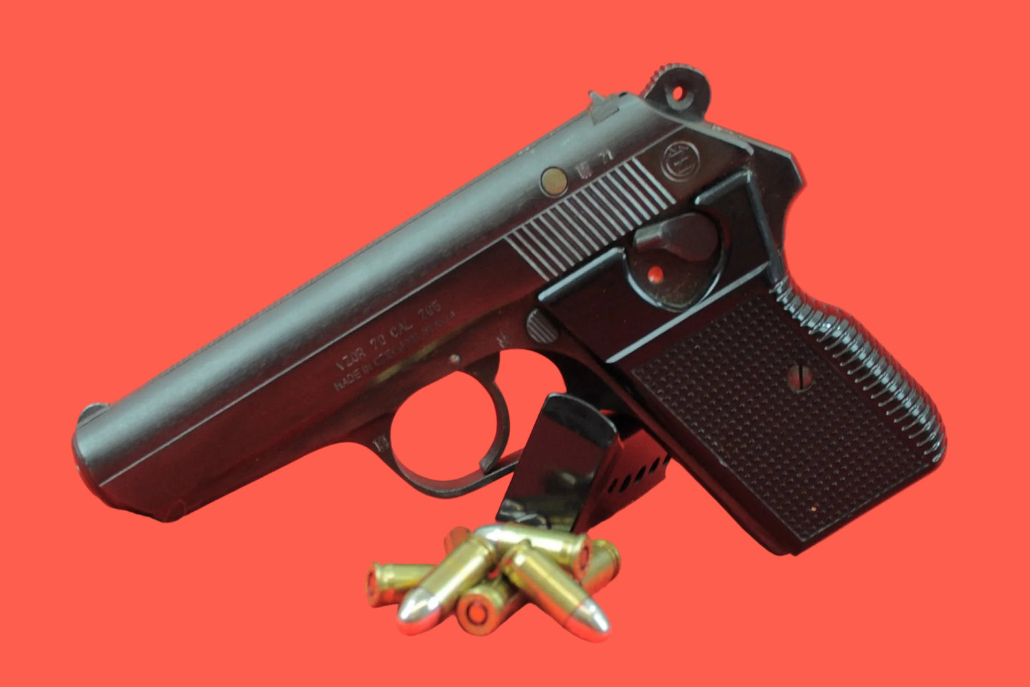 Halbautomatische Pistole Brünner 70 7,65 mm Browning gebraucht - Seitenansicht/Draufsicht