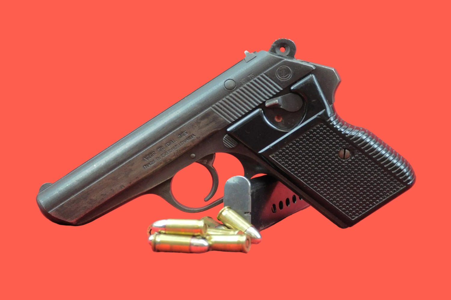 Halbautomatische Pistole CZ Vzor 70 7,65 mm Browning gebraucht - Seitenansicht/Draufsicht