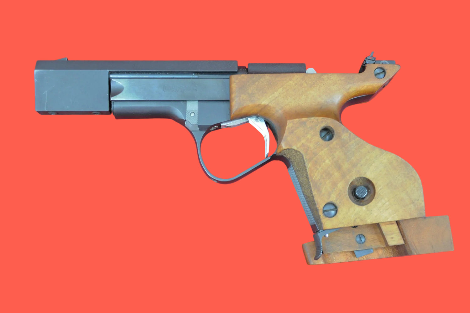 Halbautomatische Pistole Unique DES 69U .22 LR gebraucht - Seitenansicht links