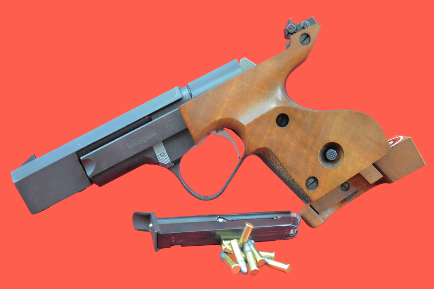 Halbautomatische Pistole Unique DES 69U .22 LR gebraucht - Seitenansicht
