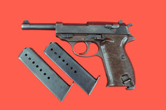 Halbautomatische Pistole Walther P38 9mm Luger gebraucht - Magazine