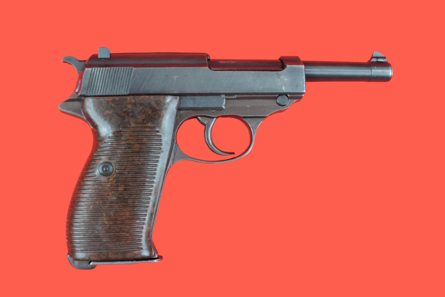 Halbautomatische Pistole Walther P38 9mm Luger gebraucht - Seitenansicht rechts