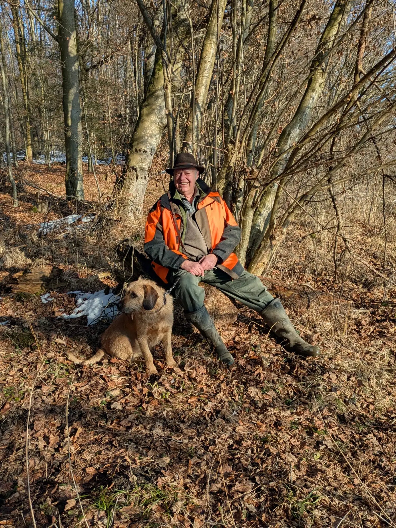 Als Küchenmeister und staatlich geprüfter Gastronom liegt der Schwerpunkt des Dozenten auf der fachgerechten Verarbeitung von Wild zu hochwertigem Wildbret und dessen Zubereitung als Lebensmittel.