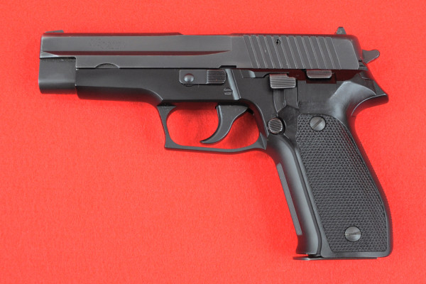 Sig Sauer P226 9mm Luger